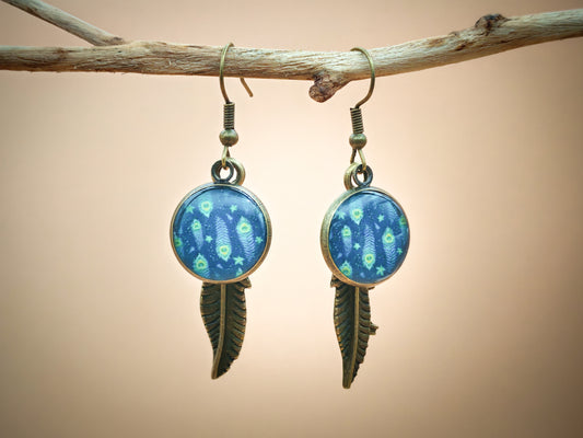 Ensemble pendentif + boucles d’oreilles – Plumes de minuit