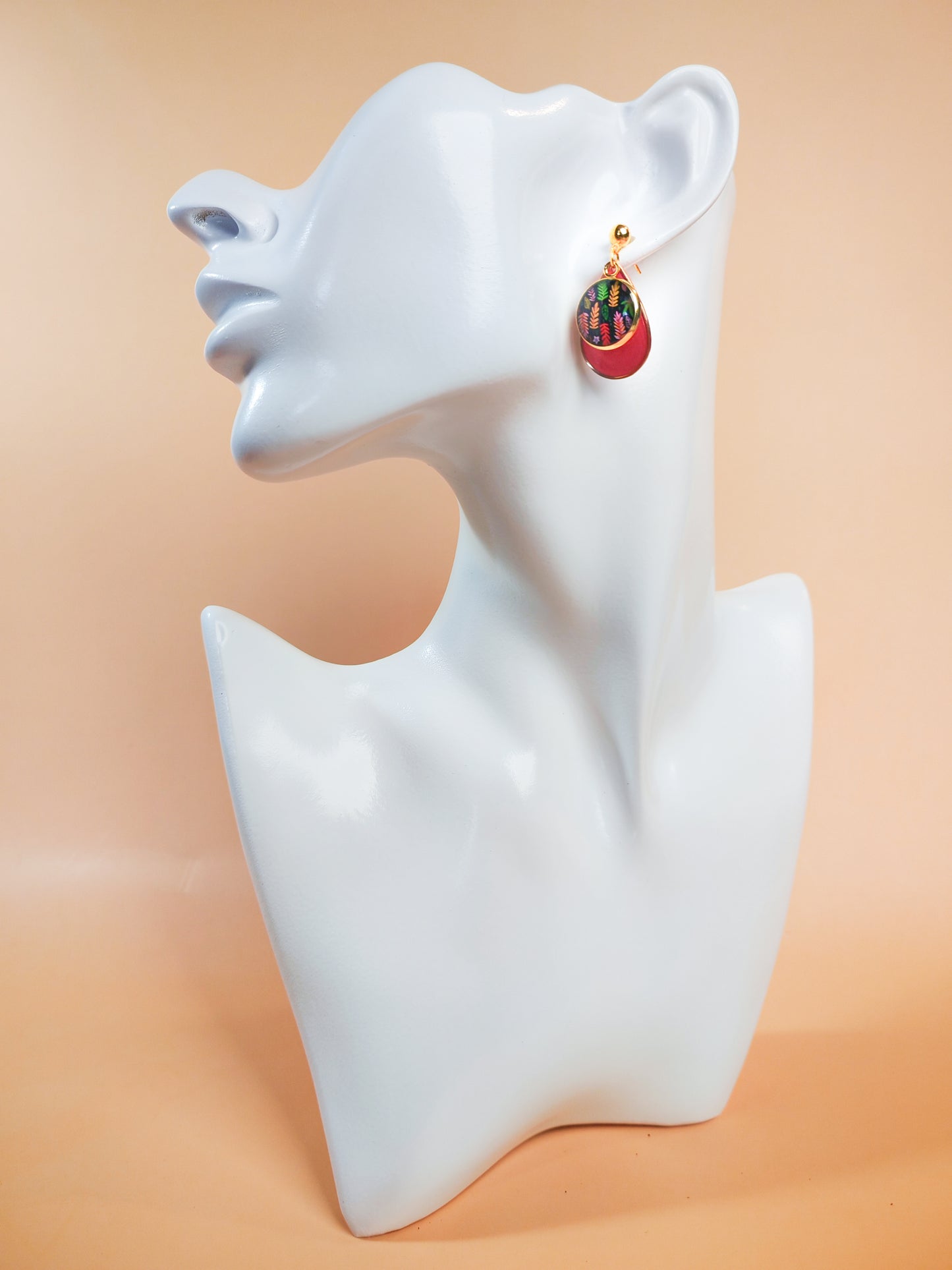 Boucles d’oreilles – Jardin enchanté sur goutte rouge passion
