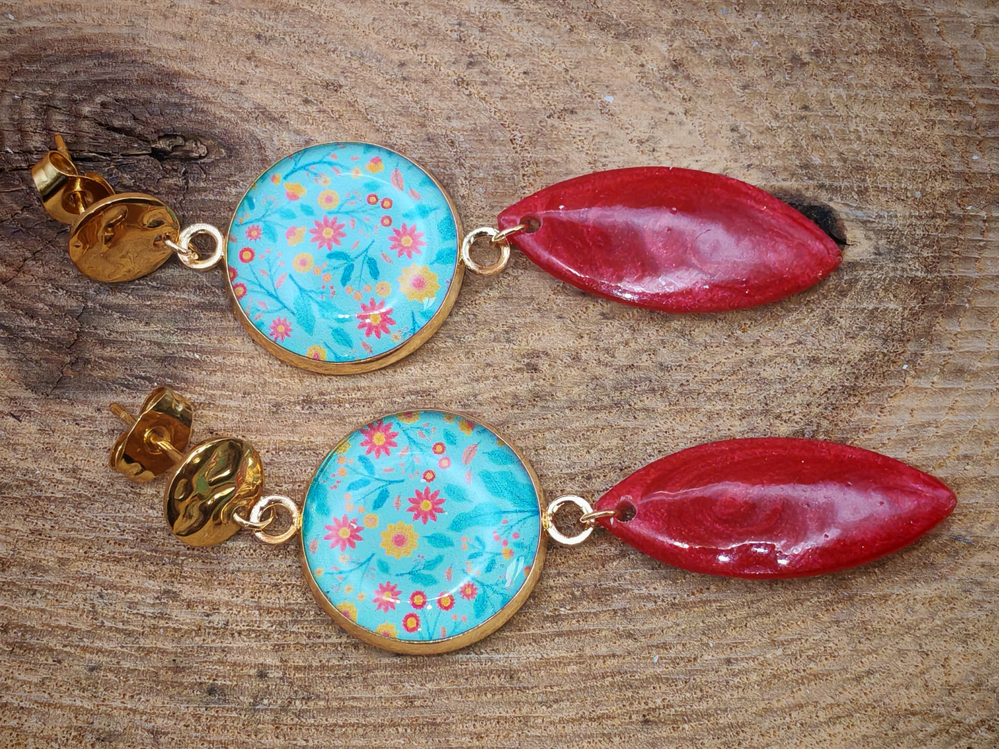 Boucles d’oreilles – Fleurs solaires et goutte coquelicot