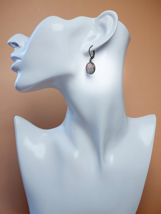 Boucles d’oreilles dormeuses – Prairie joyeuse aux airs de seventies