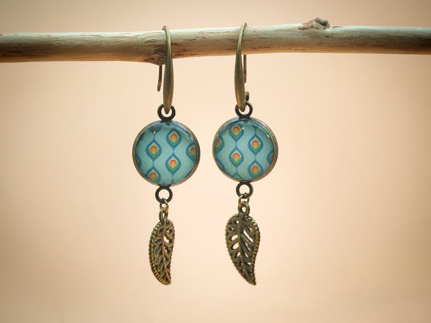 Boucles d’oreilles – Gouttes turquoise et feuillage d’ombre
