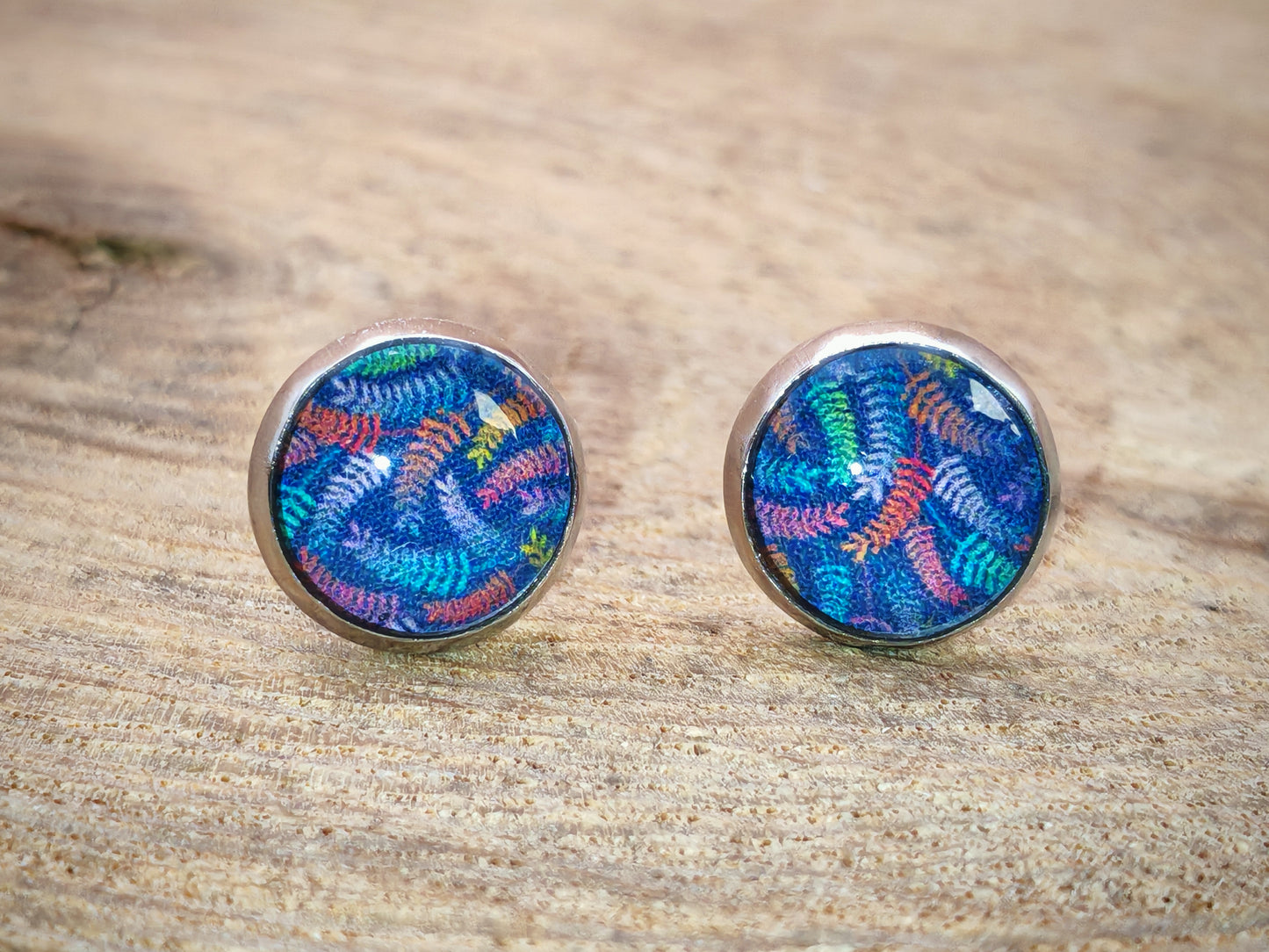 Clous cabochon de 8 mm – Feuilles d’arc-en-ciel