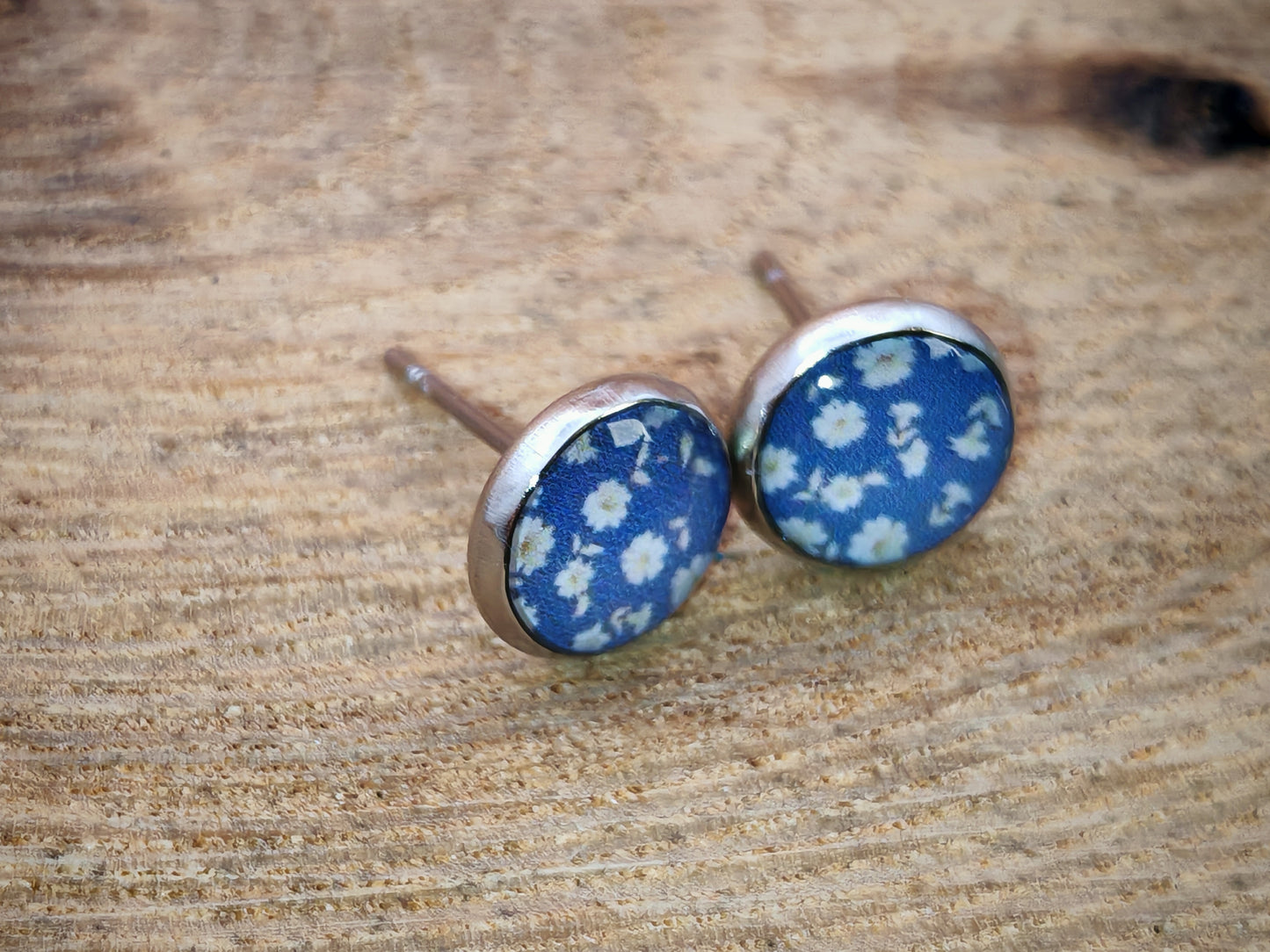 Clous cabochon de 8 mm – Fleurs de porcelaine