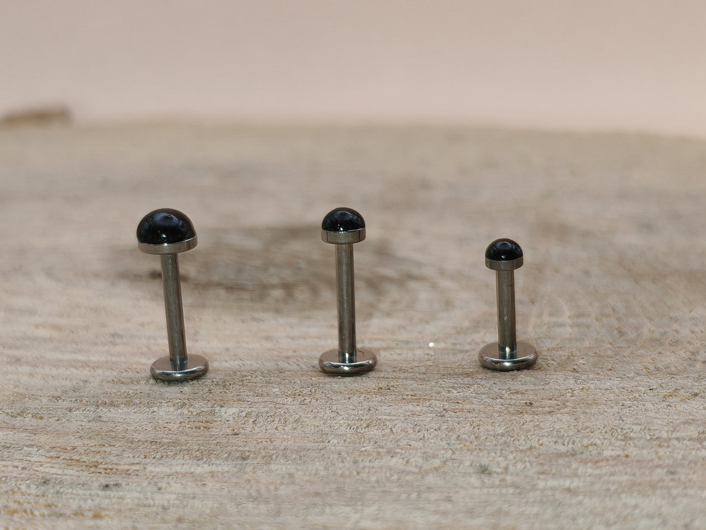 Piercings – Résine noire miniature