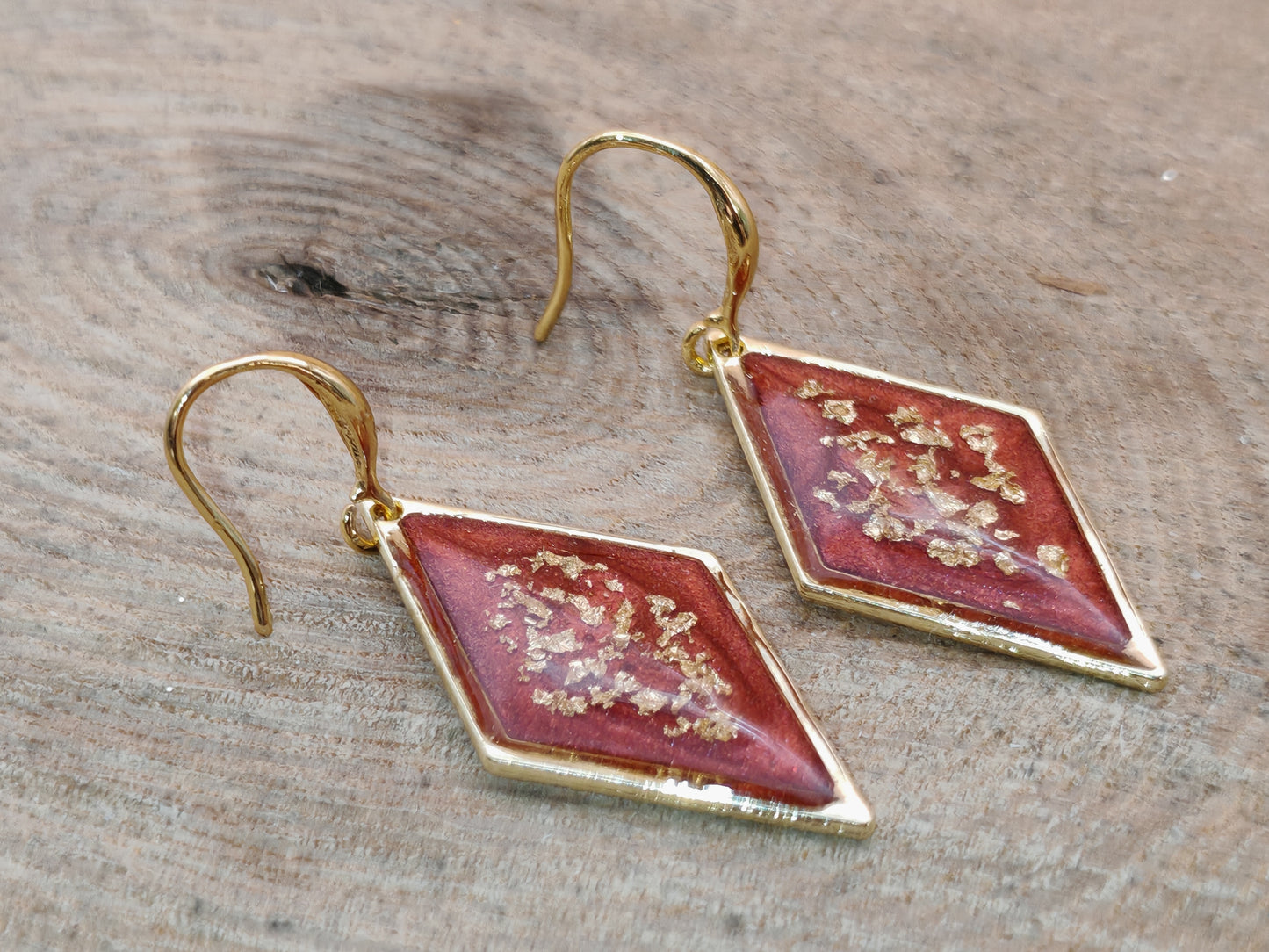 Boucles d’oreilles – Losanges rouges éclats dorés