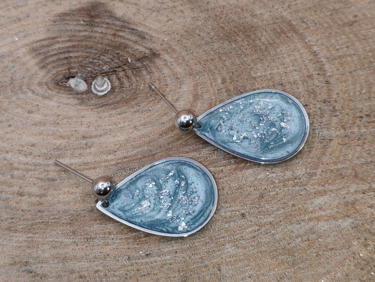 Boucles d’oreilles - Gouttes minérales aux reflets argentés