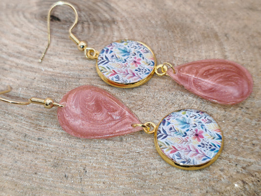 Boucles d’oreilles asymétriques – Herbier rosé