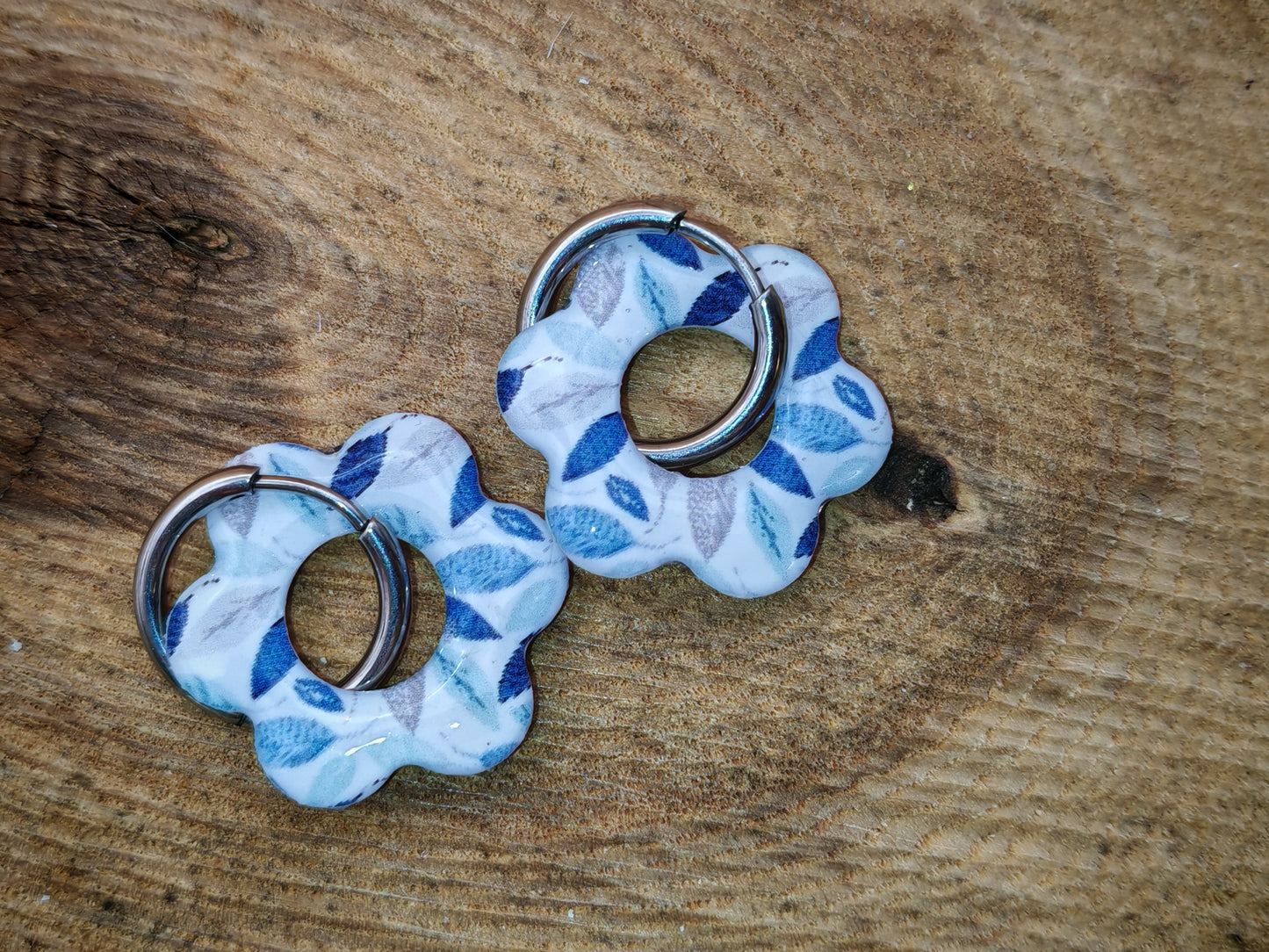 Boucles d’oreilles / Pampilles – Fleur feuillage délicat
