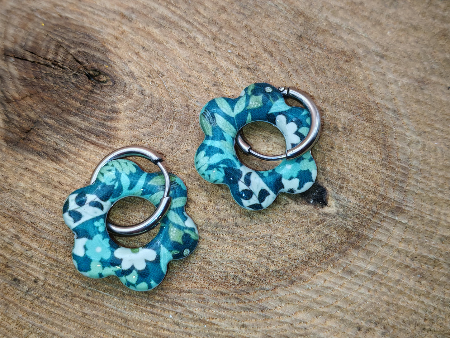 Boucles d’oreilles / Pampilles – Fleur feuillage profond