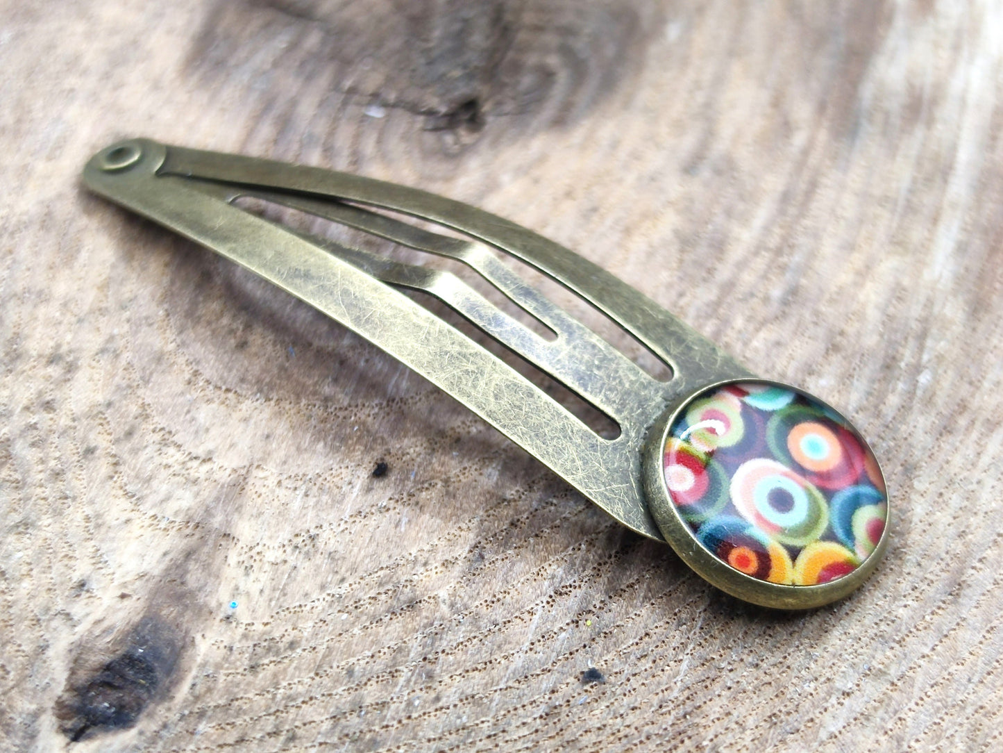 Barrette, cabochon de 12 mm de diamètre en résine sur imprimé, fait main