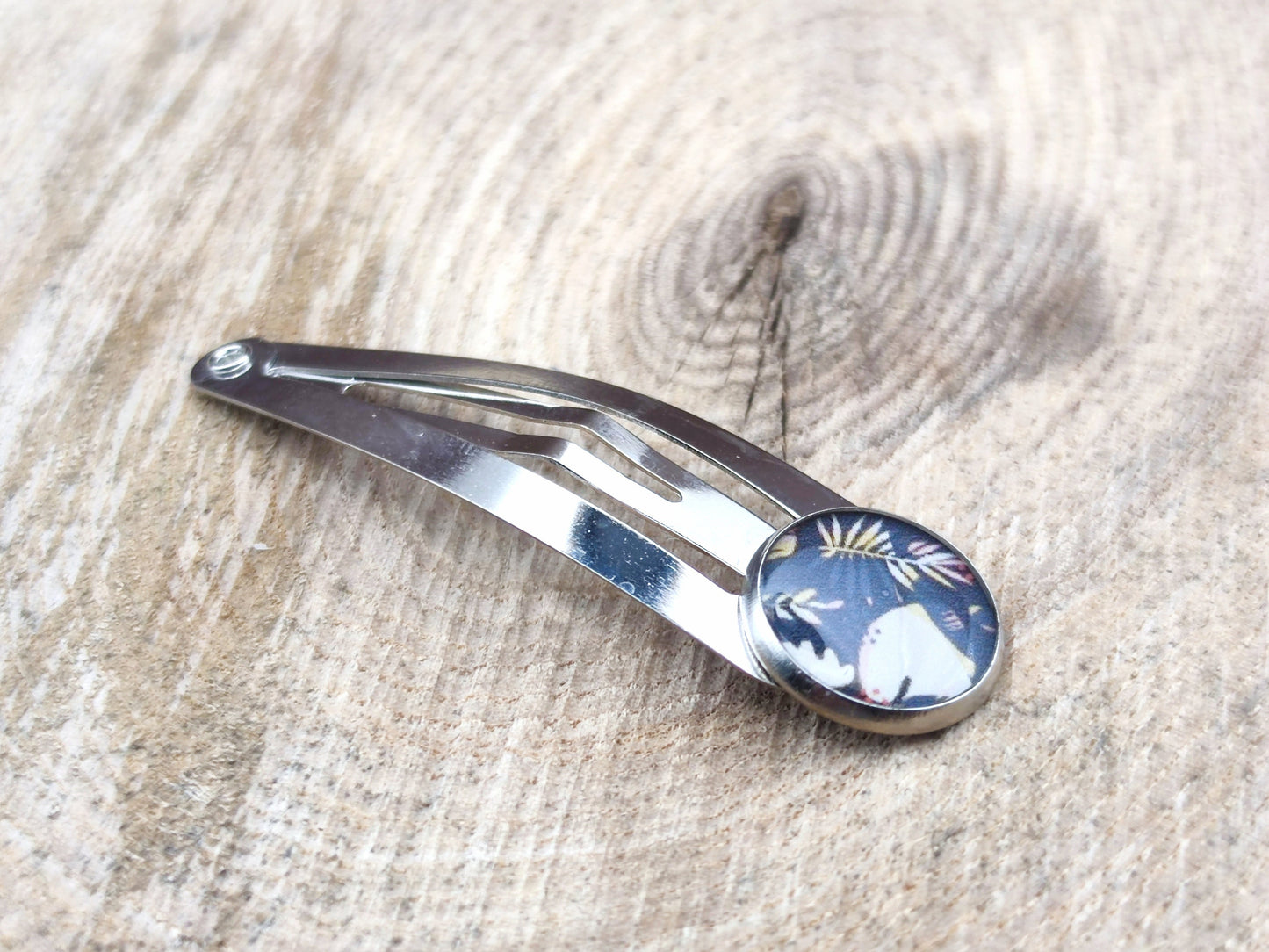 Barrette, cabochon de 12 mm de diamètre en résine sur imprimé, fait main