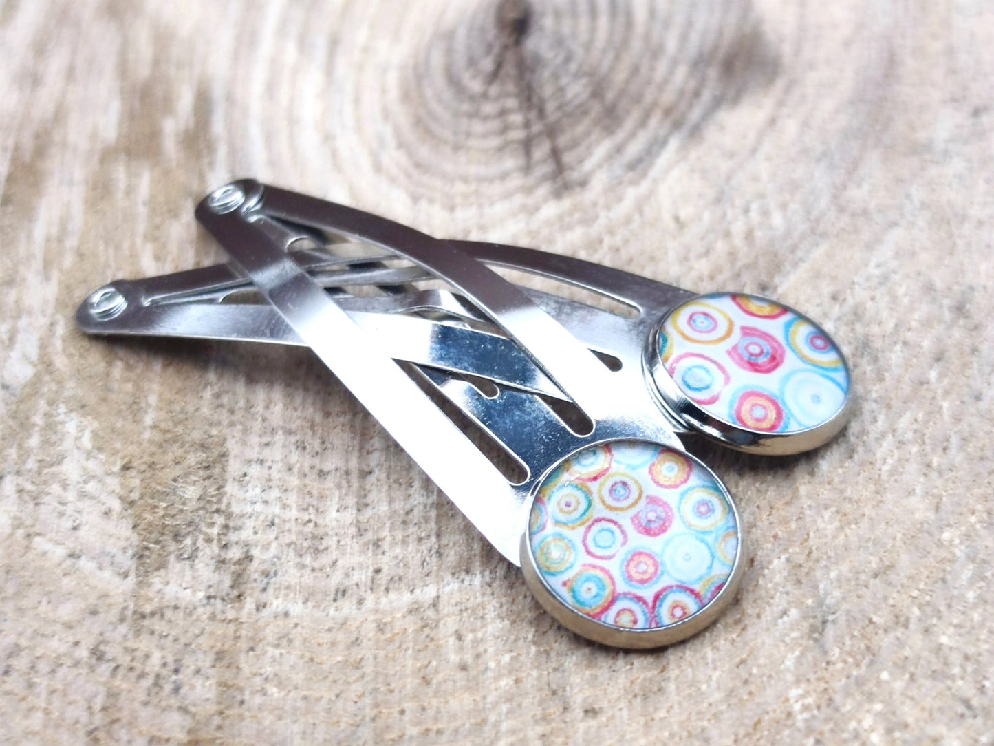 Lot de 2 barrettes, cabochons de 12 mm de diamètre en résine sur imprimé, fait main