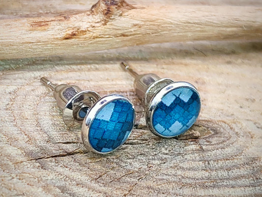 Clous d'oreille, acier inoxydable, cabochon de 6mm de diamètre en résine sur imprimé, fait main