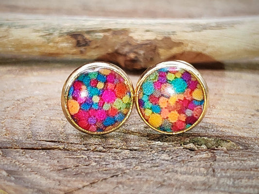 Clous d'oreille, acier inoxydable, cabochon de 6mm de diamètre en résine sur imprimé, fait main