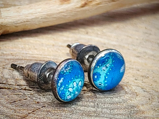 Clous d'oreille, cabochon de 6mm de diamètre en résine sur imprimé, fait main