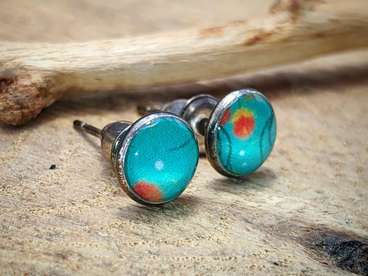 Clous d'oreille, cabochon de 6mm de diamètre en résine sur imprimé, fait main