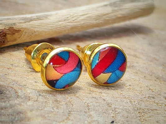 Clous d'oreille, acier inoxydable, cabochon de 6mm de diamètre en résine sur imprimé, motif asymétrique, fait main