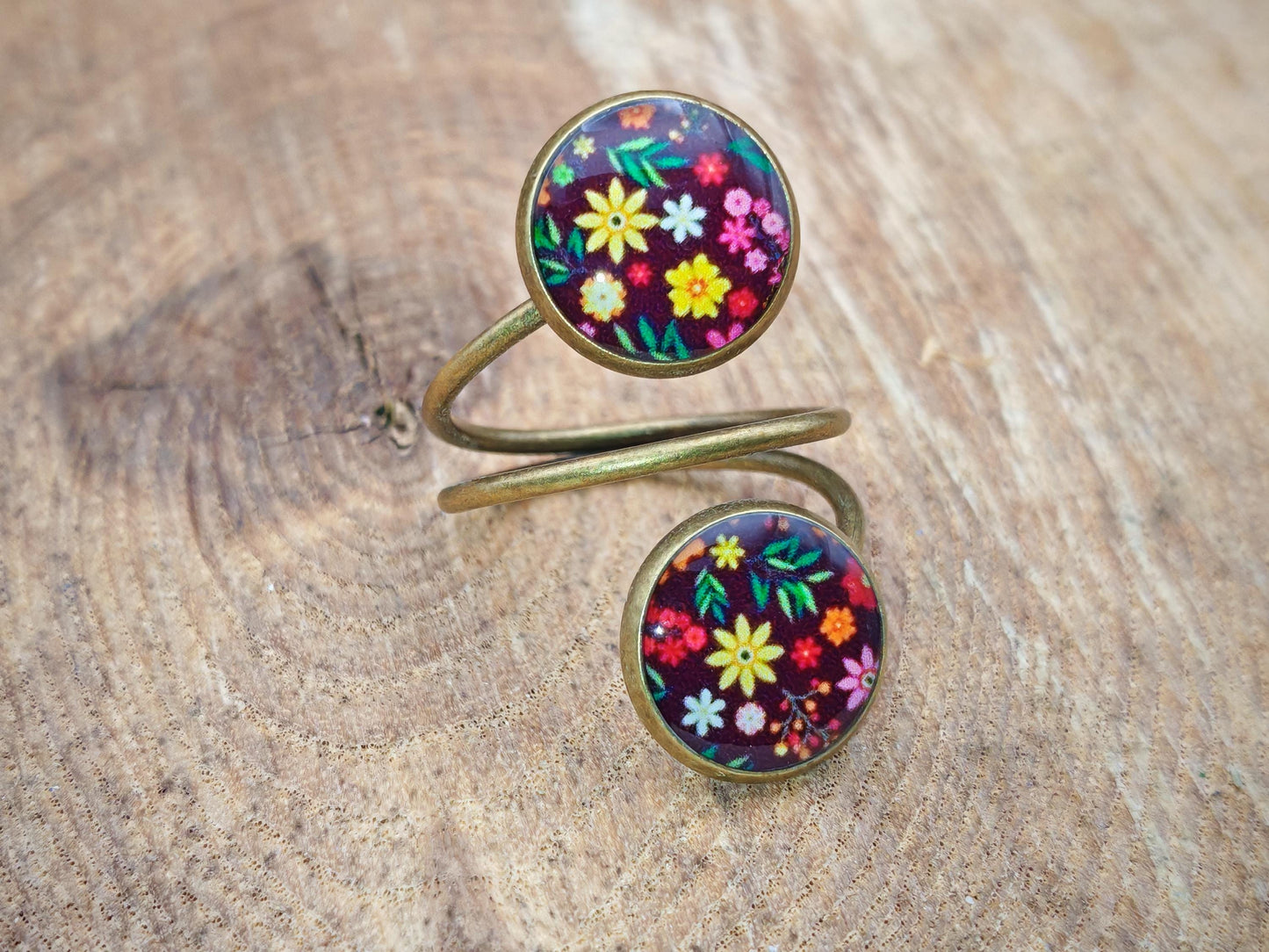Ensemble bague et boucles d'oreille, métal et cabochon en résine sur imprimé, fait main