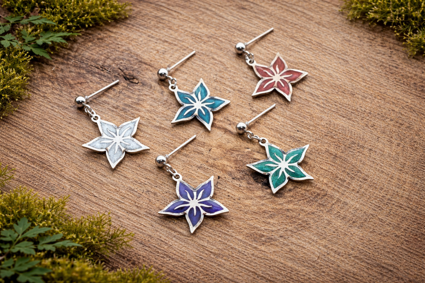 Boucles d’oreilles – Fleurs étoilées argentées