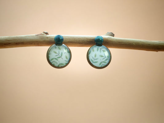 Clous d’oreilles – Feuilles d’ombre sur clair de lune