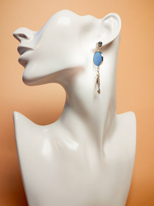 Boucles d'oreilles – Vagues indigo et hippocampes curieux