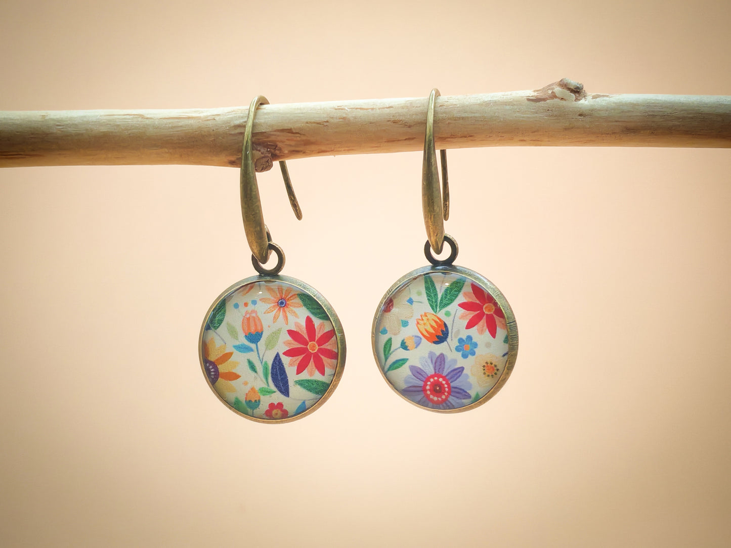 Boucles d’oreilles – Jardin en fête sur fond ivoire