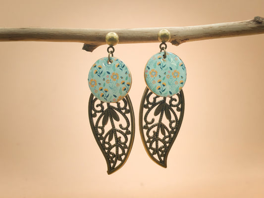 Boucles d’oreilles – Feuilles bronze et fleurs pastel