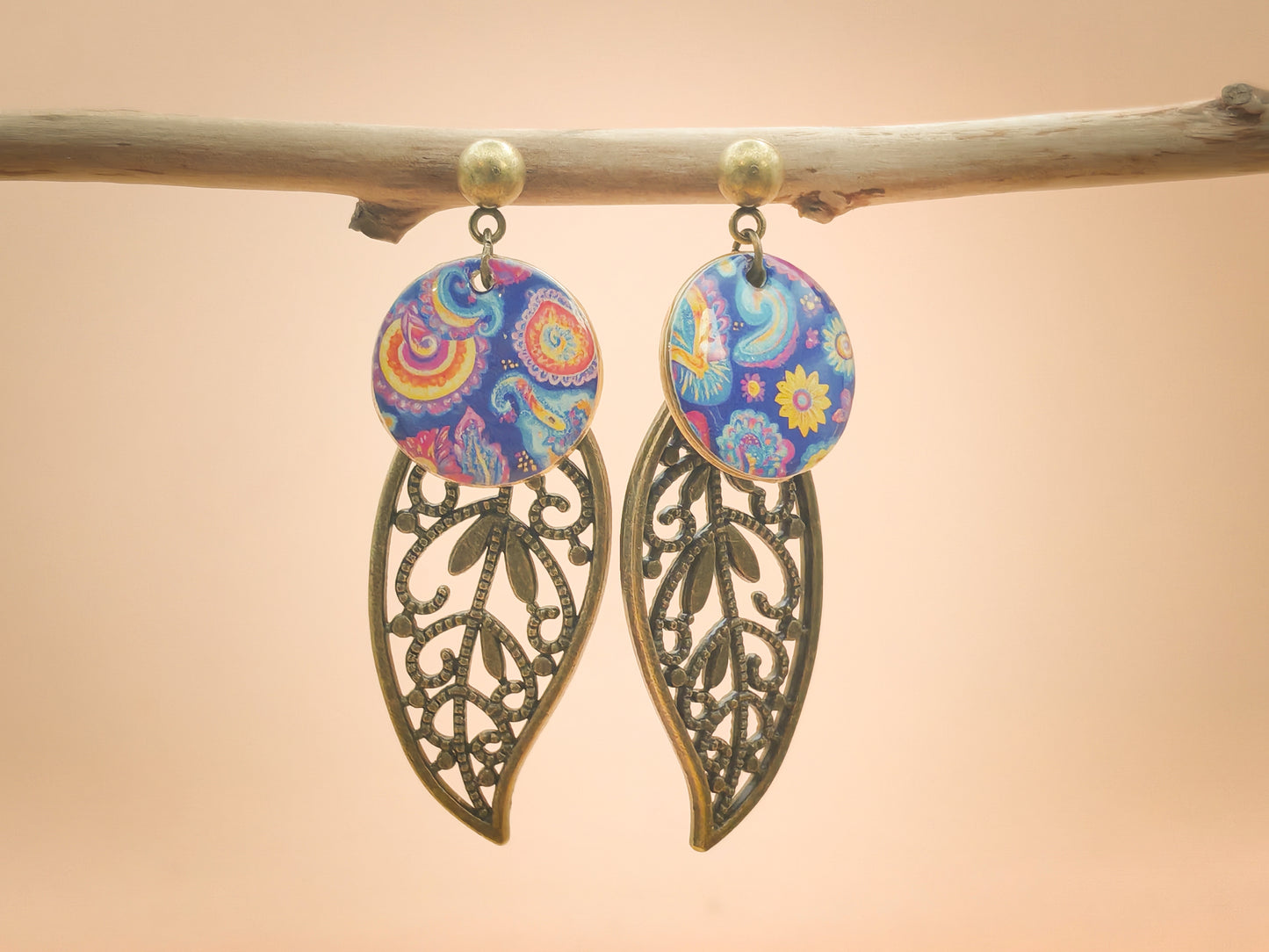 Boucles d’oreilles – Feuilles bronze et tourbillons violets