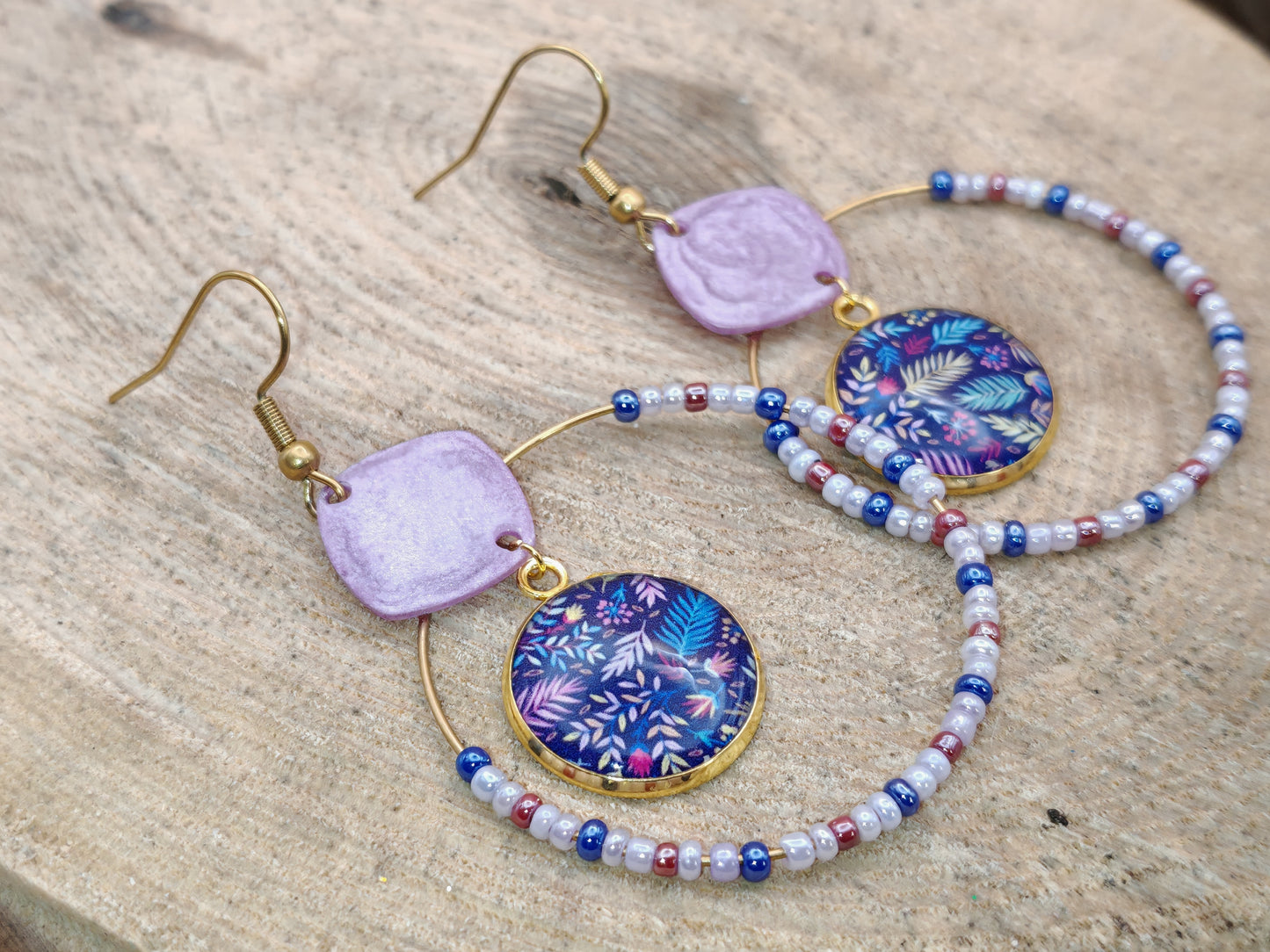 Boucles d’oreilles – Feuillage nocturne et perles nacrées