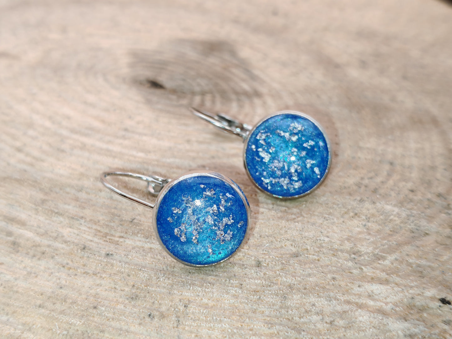 Boucles d’oreilles – Reflets bleus constellés