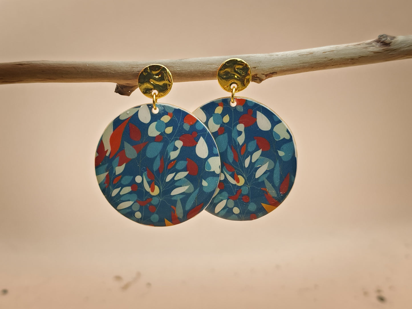 Boucles d’oreilles – Feuillage en éclats bleutés