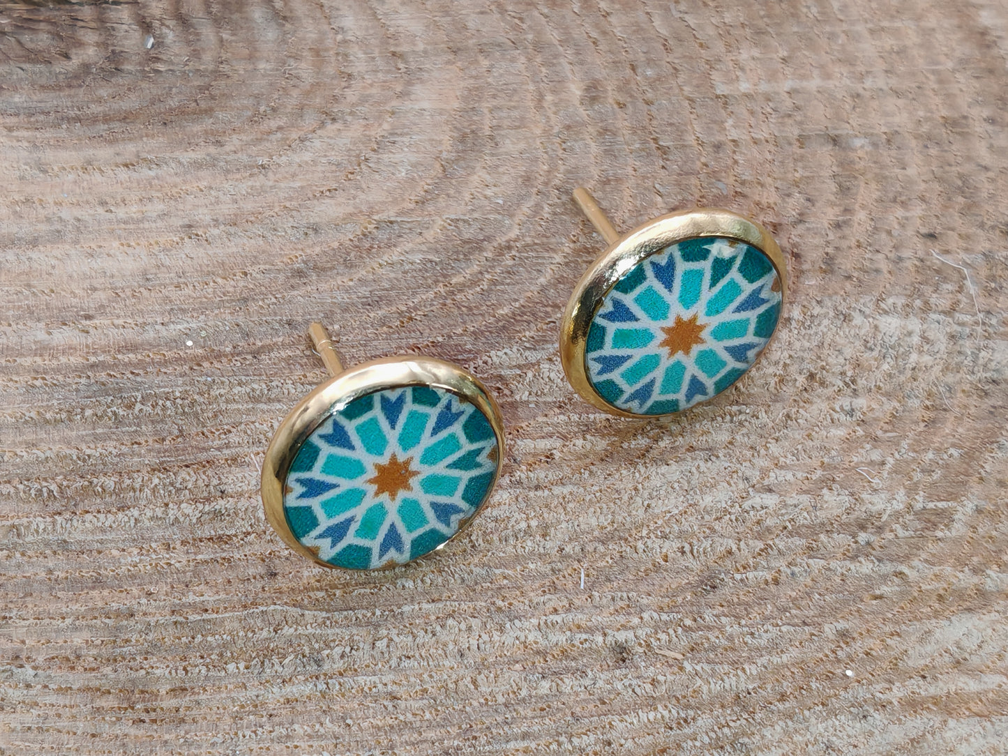 Clous cabochon de 10 mm – Rosace turquoise et orange