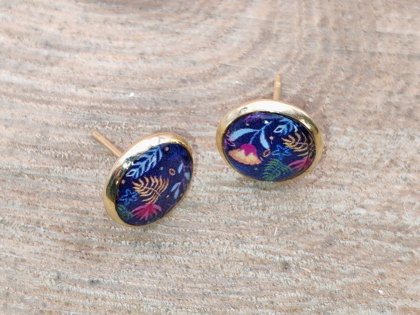 Clous cabochon de 10 mm – Feuillage nocturne coloré