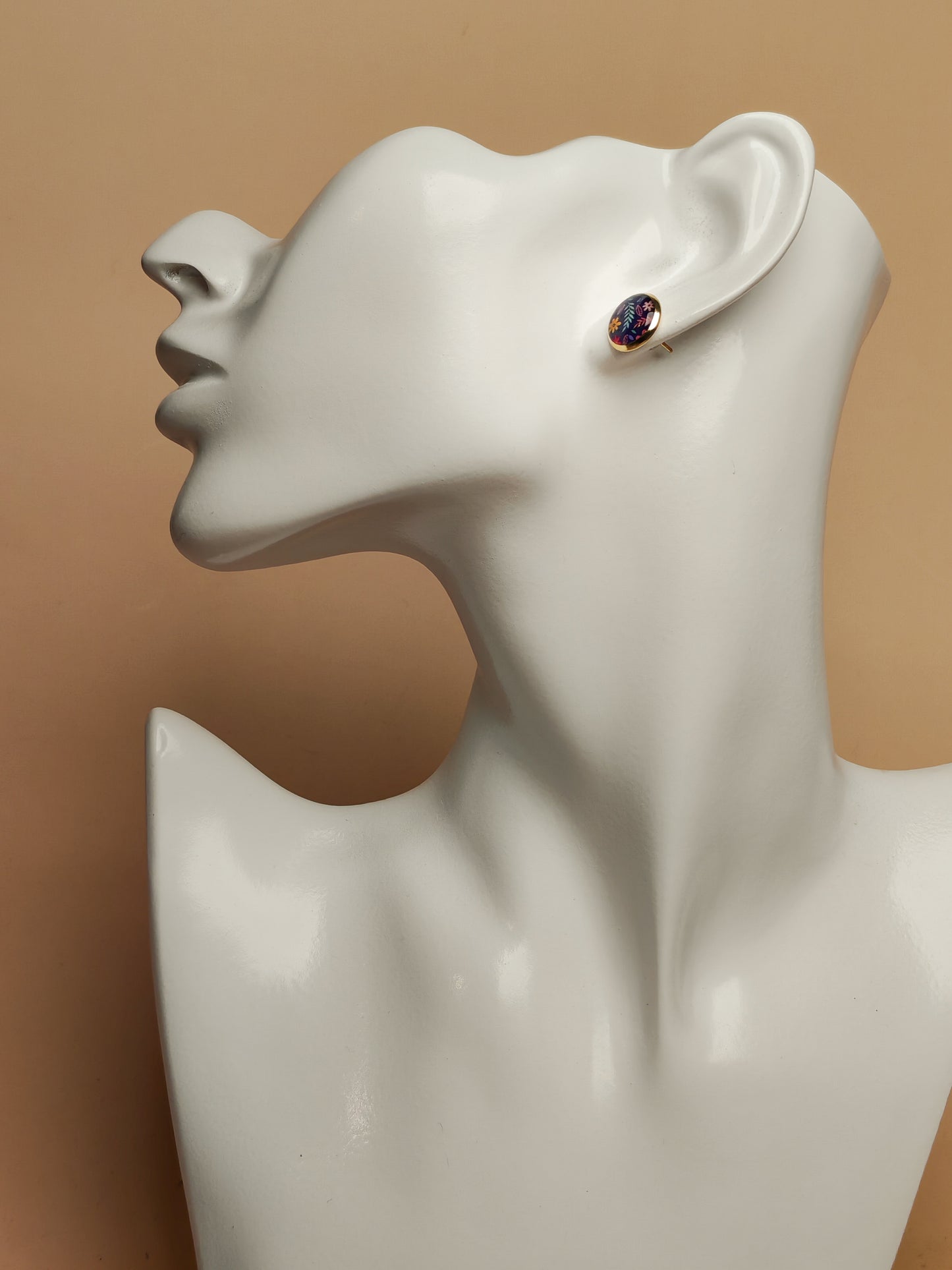 Clous cabochon de 10 mm – Jardin floral sur fond violet