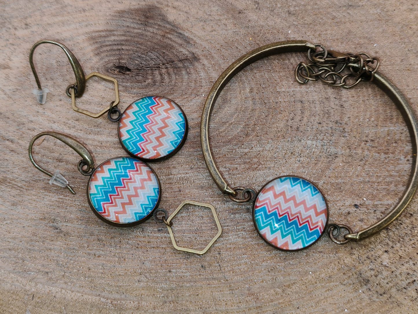 Ensemble bracelet + boucles d’oreilles – Zigzags d’été