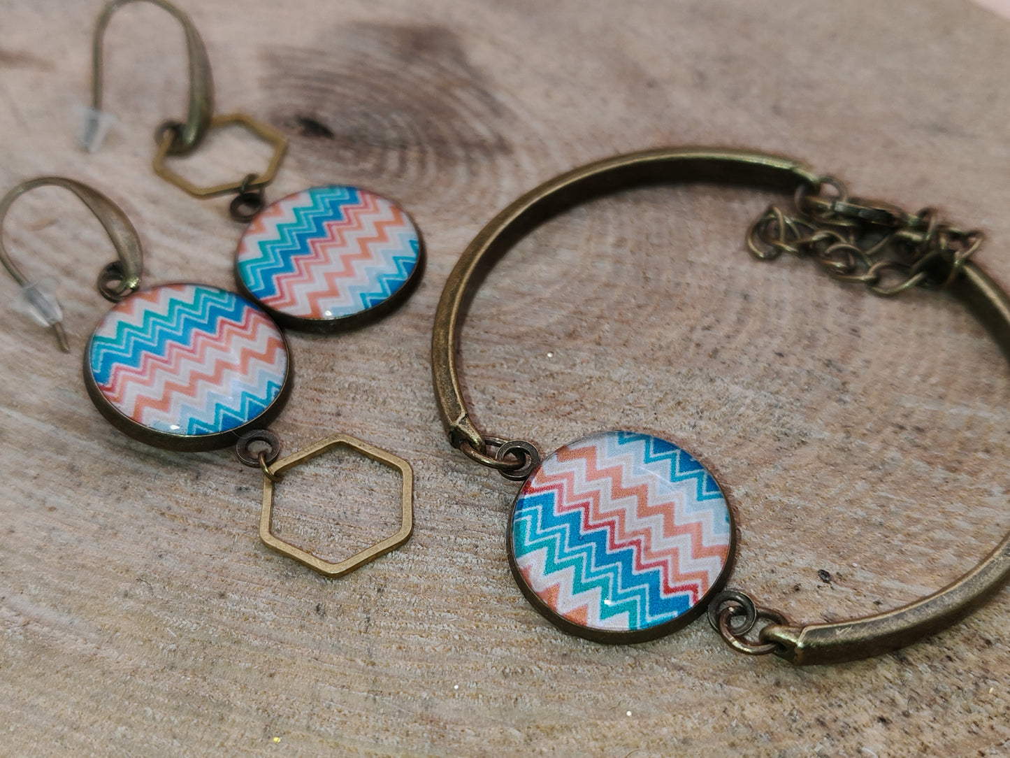 Ensemble bracelet + boucles d’oreilles – Zigzags d’été