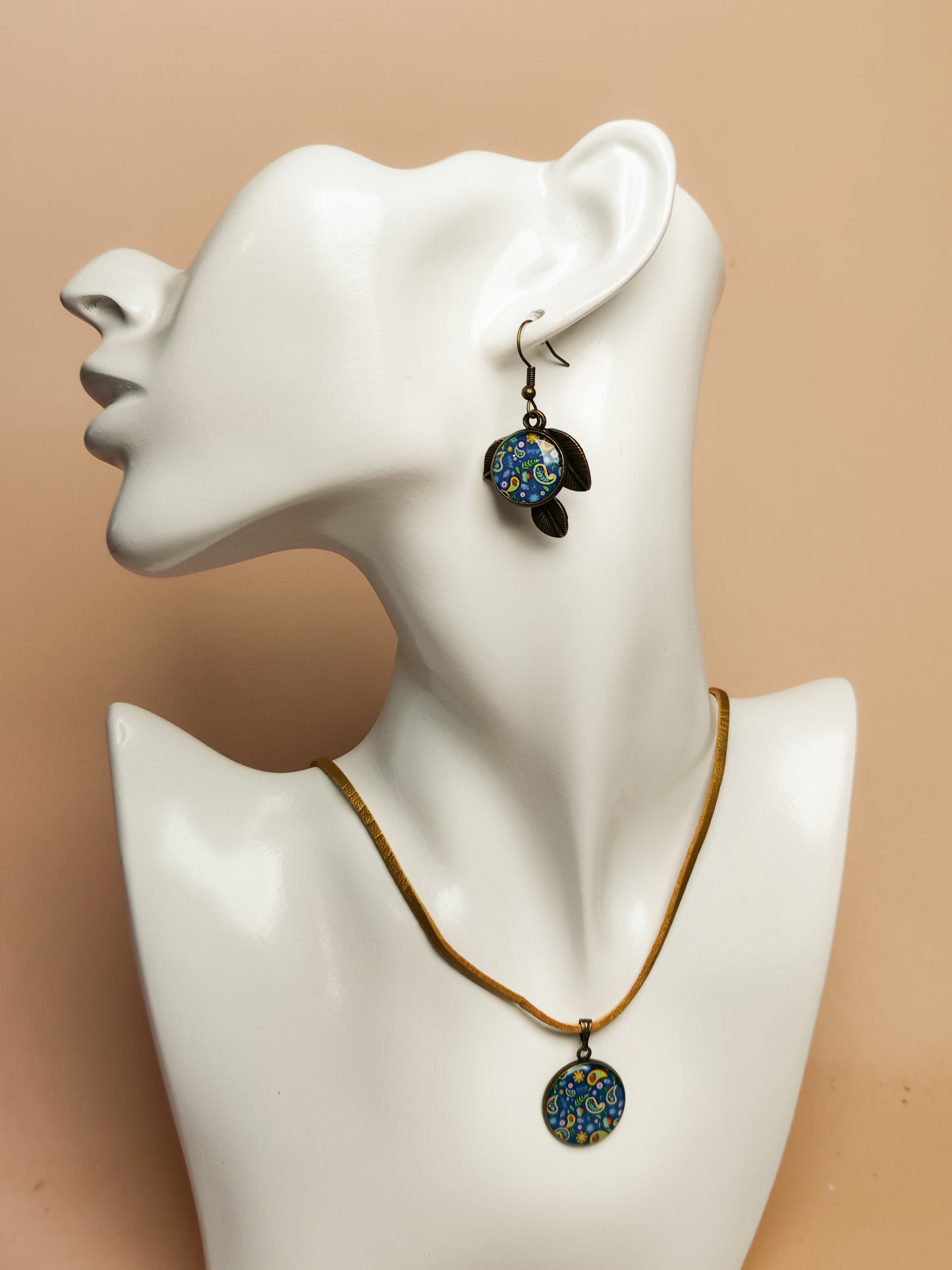 Ensemble pendentif + boucles d’oreilles – Jardin cachemire