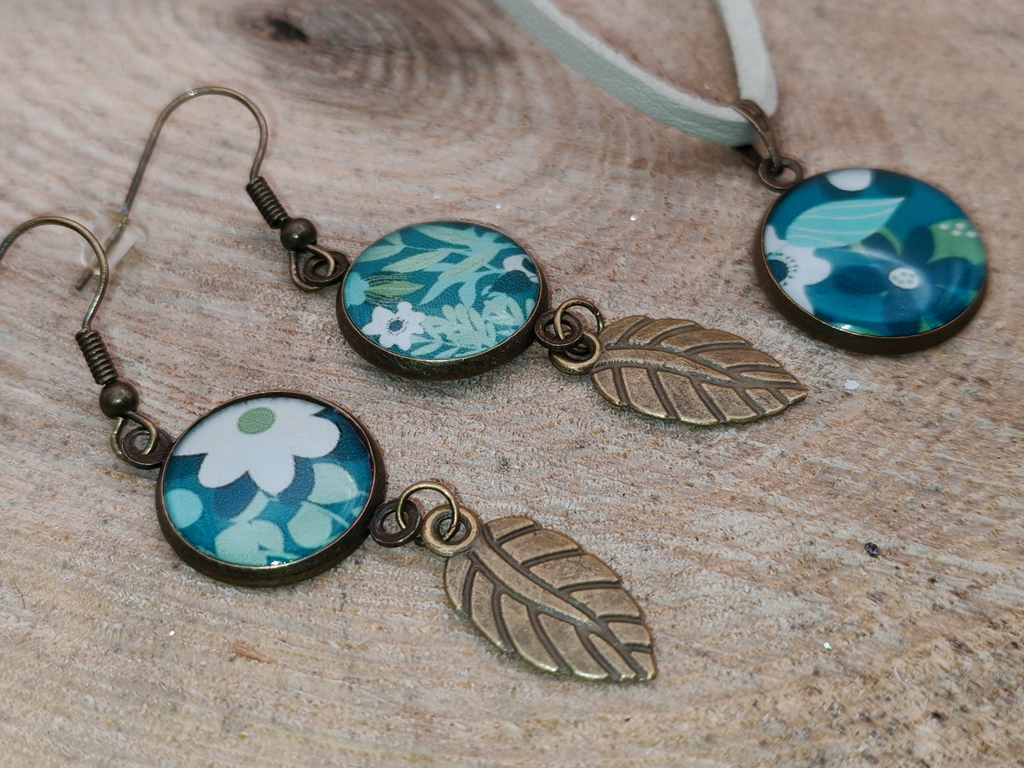Ensemble pendentif + boucles d’oreilles – Jardin d’écume
