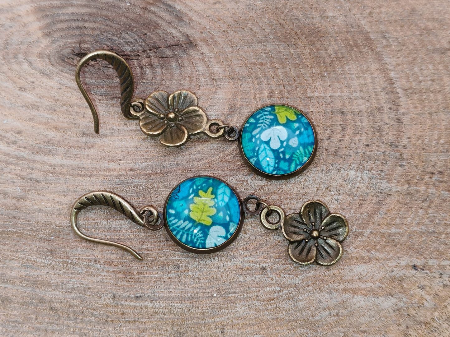 Ensemble pendentif + boucles d’oreilles – Feuillage d’eau douce