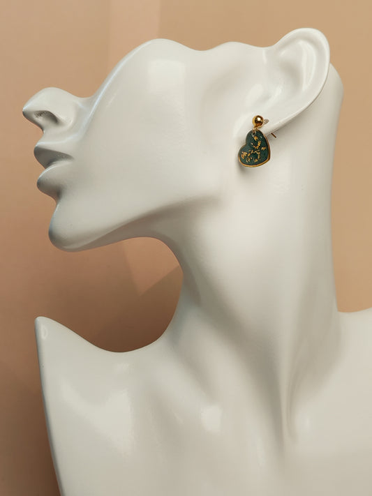 Clous d’oreilles – Cœur de vert profond