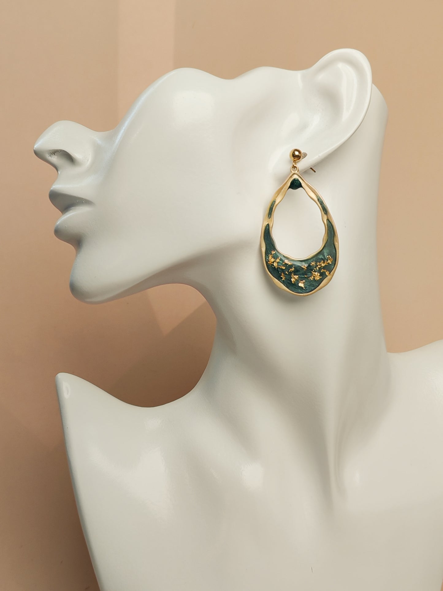 Boucles d’oreilles – Ondes végétales aux éclats dorés