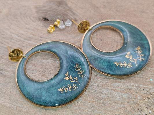 Boucles d’oreilles – Cercles profonds au feuillage doré
