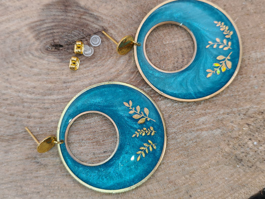 Boucles d’oreilles – Cercles turquoise au feuillage doré