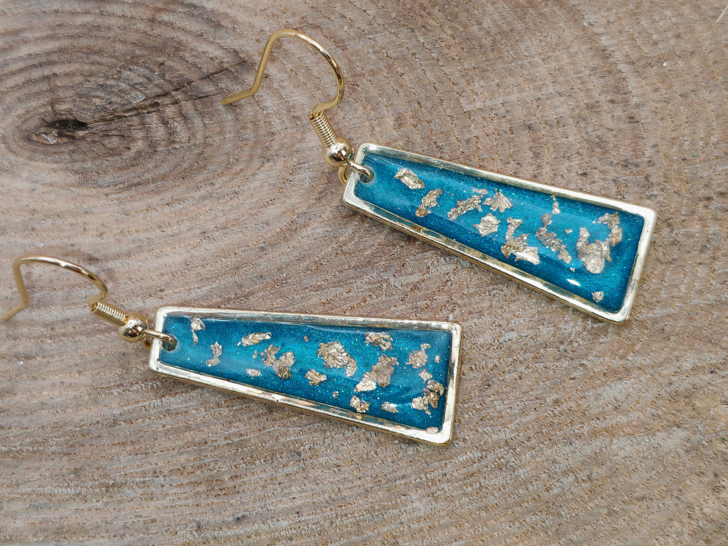 Boucles d’oreilles – Trapèzes bleu turquoise éclats dorés