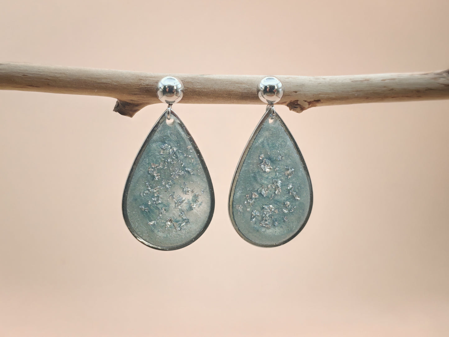 Boucles d’oreilles - Gouttes minérales aux reflets argentés