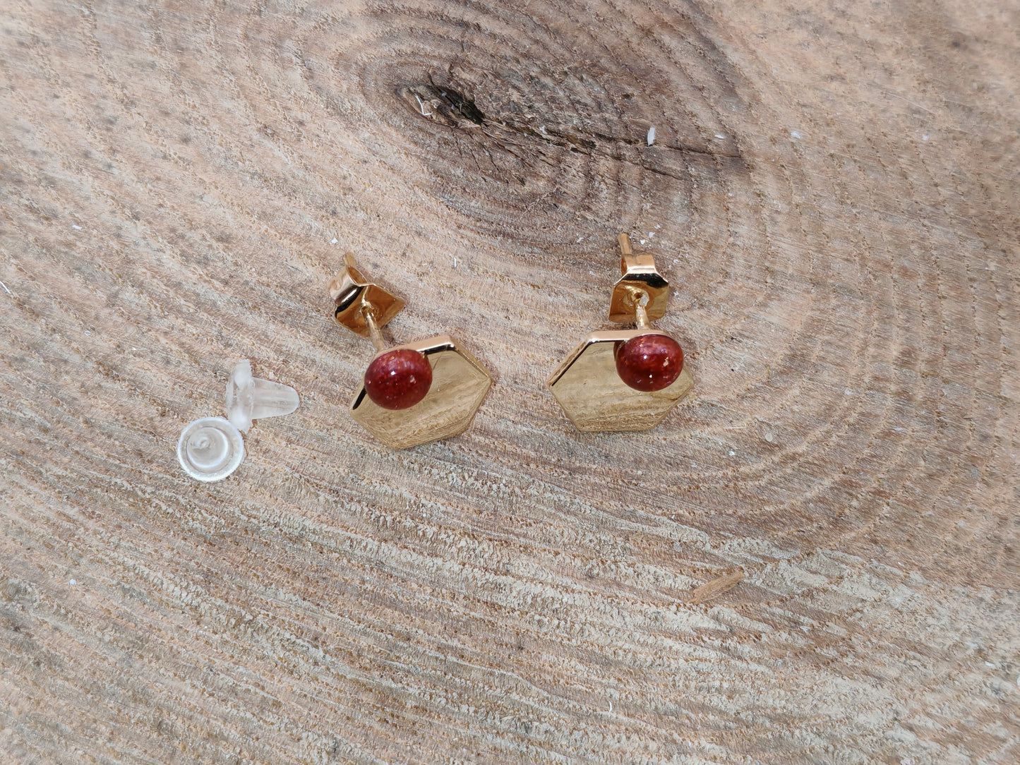 Clous d’oreilles – Éclats géométriques