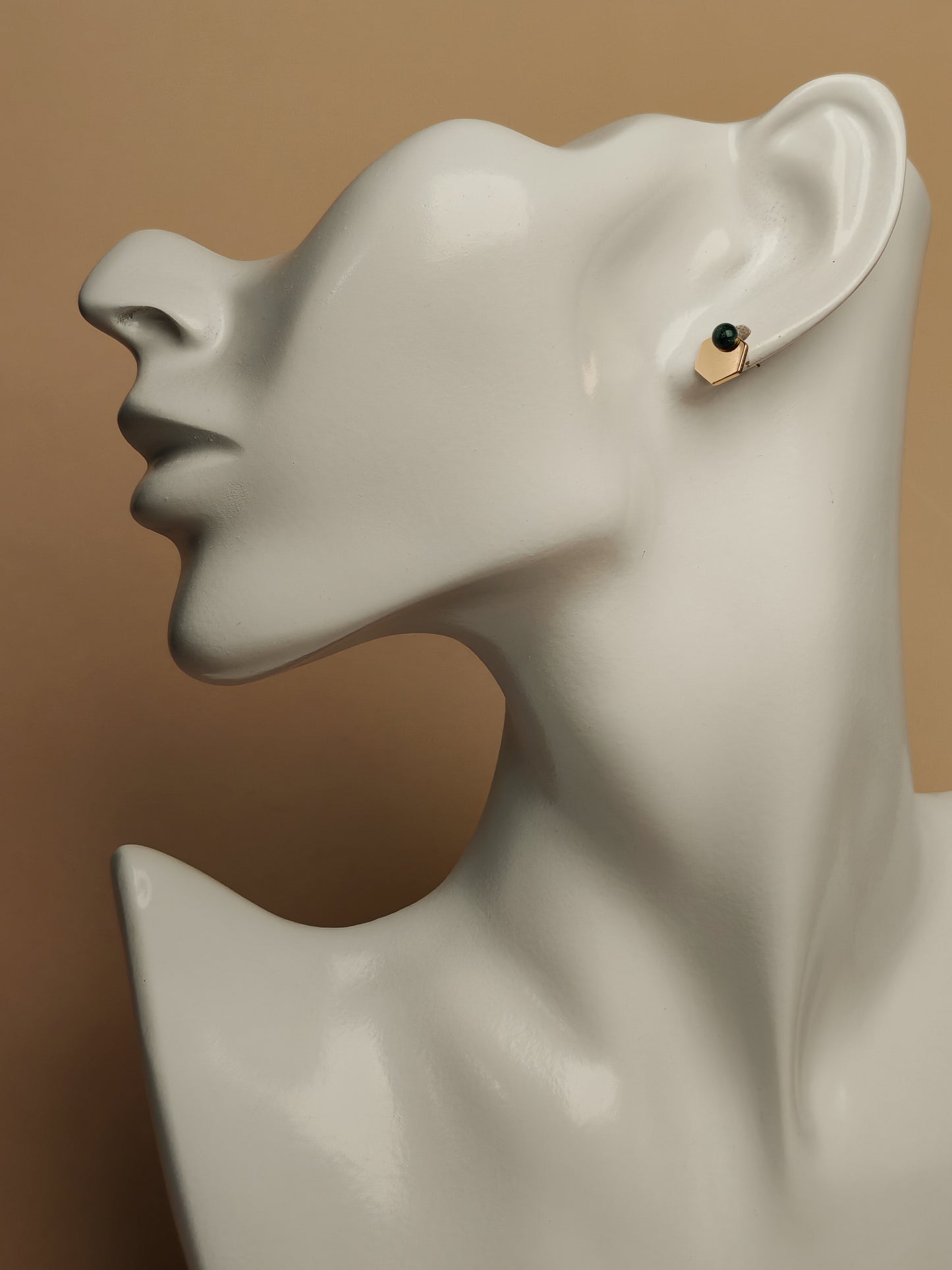 Clous d’oreilles – Éclats géométriques