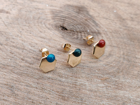 Clous d’oreilles – Éclats géométriques