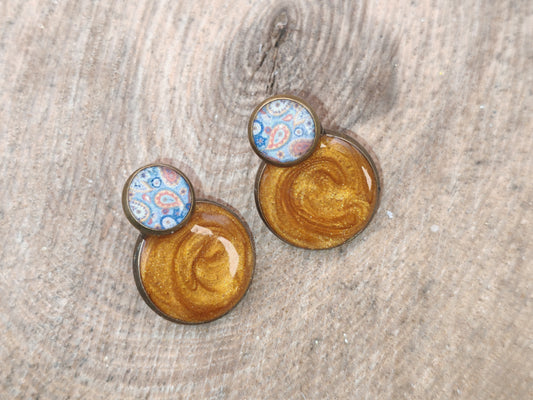 Clous d’oreilles – Reflets paisley ambrés