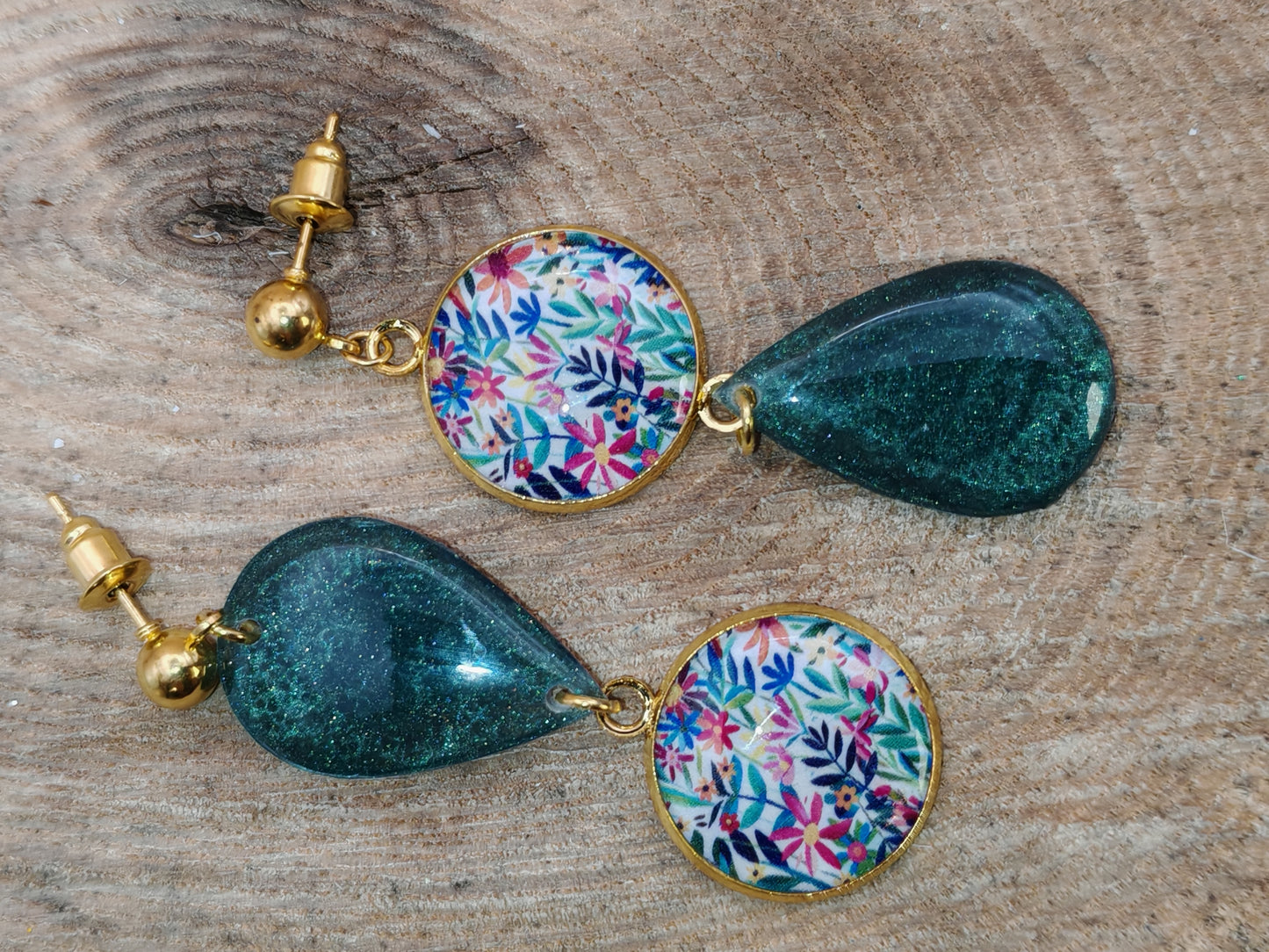 Boucles d’oreilles asymétriques – Herbier d’ombre et de lumière